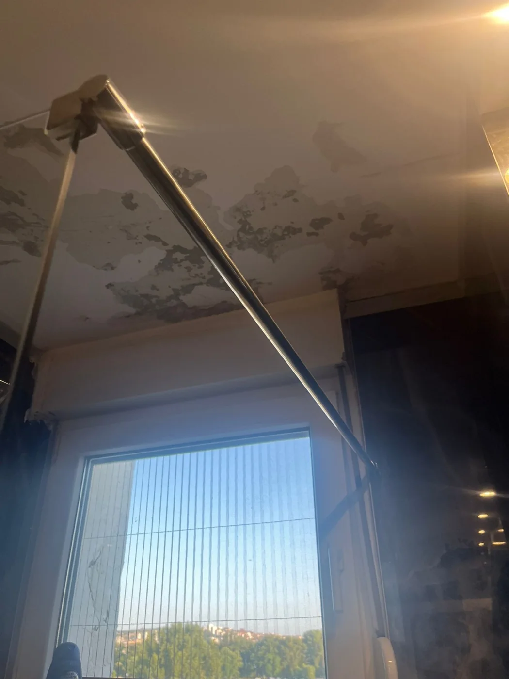 Plafon kupatila pre pripreme — Blok 70 · Novi Beograd